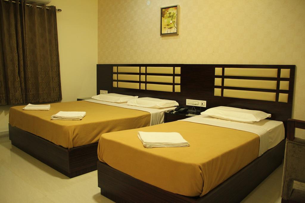 Hotel M.P Temples Inn 쿰바코남 객실 사진