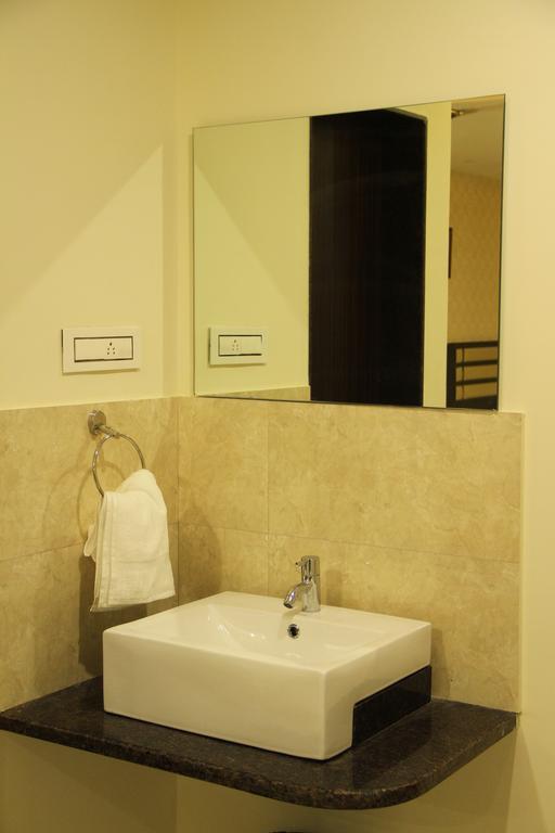 Hotel M.P Temples Inn 쿰바코남 객실 사진